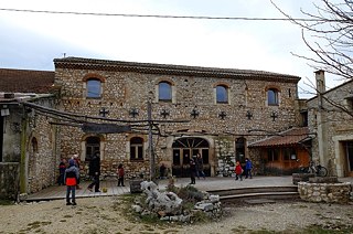 Terrasse de l’immeuble principal des « Amanins »
