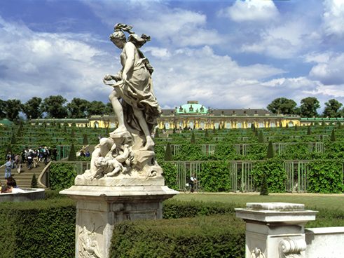 Schloss Sanssouci sarayı