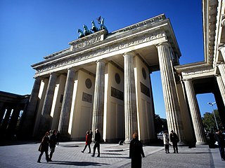 Brandenburger Tor anıtı