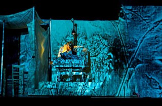 „Eine Kirche der Angst vor dem Fremden in mir“ (2008) ein Fluxus-Oratorium.