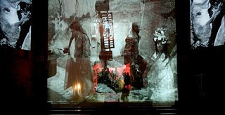 „Eine Kirche der Angst vor dem Fremden in mir“ (2008) ein Fluxus-Oratorium.