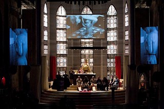 „Eine Kirche der Angst vor dem Fremden in mir“ (2008) ein Fluxus-Oratorium.