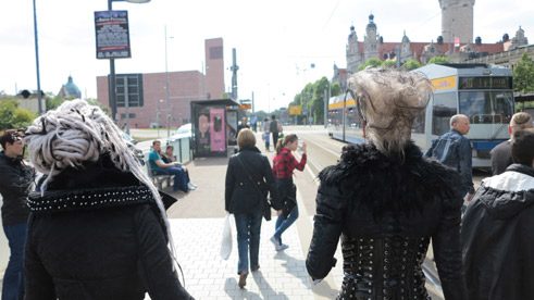 Niha und Sad auf dem Weg zum Clara-Zetkin-Park.