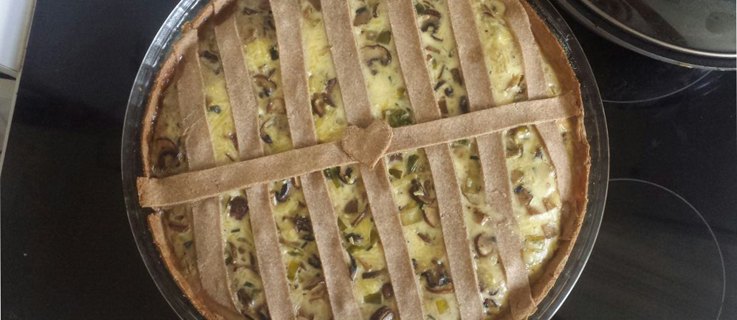 Selbstgebackene Pilzquiche mit Reismilch