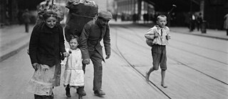 Holzsammler by Willy Römer