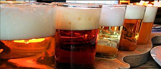 Une palette de bière dans un bar hambourgeois