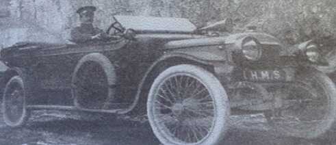 Soldat John Patrick Tohill im Motortransport Armeeservicekorps Fahrzeug 1915