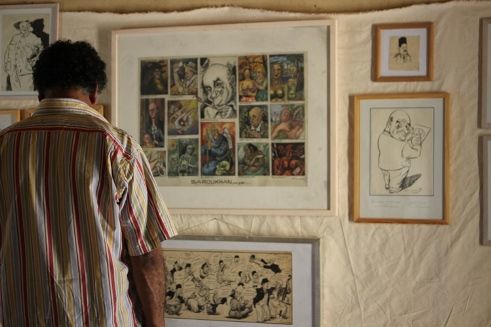 Forscher aus der Schweiz und aus Deutschland kommen in das Dorf Tunis und zu seinem Museum, um Magister- und Doktorarbeiten über die Geschichte der Karikatur im Nahen Osten zu schreiben.
