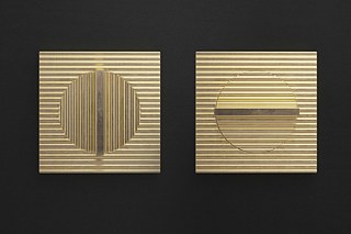  "STROM – Spannung spürbar“ von Björn Becker: Die Rillen-Haptik aus Zinkdruckguss machen Lichtschalter auch für Menschen mit eingeschränktem Augenlicht funtionsfähig. 