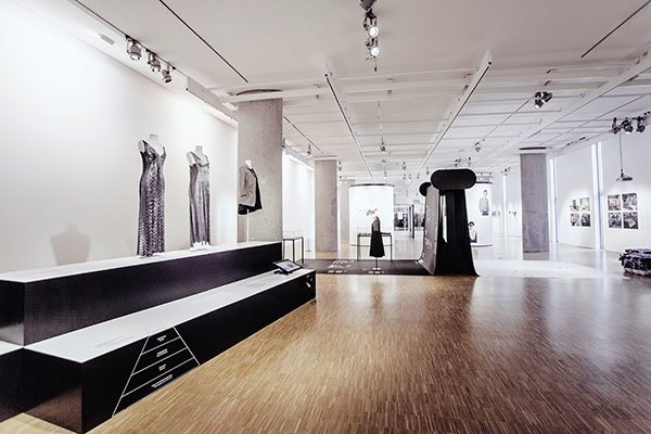 Fast Fashion: The Dark Side of Fashion