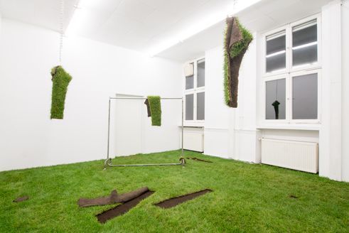 Mona Schulzek | Turfroom 2016 | 反映牛仔褲的生態足跡房間安裝設計
