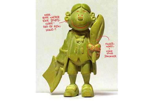  Es ist gar nicht so leicht aus einer Comiczeichnung eine 3- D-Figur zu machen - irgendwas passt nicht 