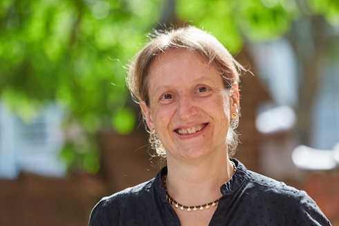 Leiterin der Fortbildung im Rahmen des Wettbewerbs „DACHL-Fundstücke“ Antje Rüger 