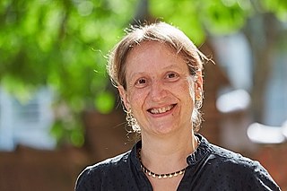 Antje Rüger, head of further training within the framework of the “DACHL-Fundstücke” competition 