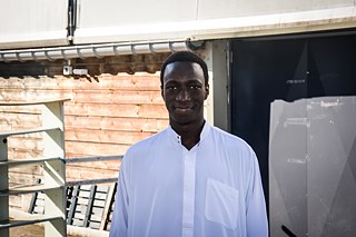 Fousseynou Danfakha, 22 ans, devant la mosquée des Courtillières