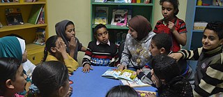 Die starke Einbindung der Ahwohner zeichne Ruwwad gegenüber vergleichbaren Initiativen aus, sagt Ihab Jamal. Außerdem kümmere sie sich intensiv um Kinder im Alter von vier bis 16 Jahren unabhängig von Bildungsniveau oder Religionszugehörigkeit