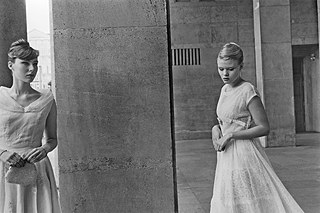 Lily und Mara, Frankfurter Tor, Berlin, Germany, 2009