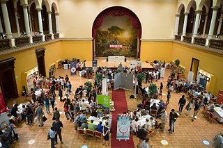 Cocktailbar Europäischer Sprachen in Budapest