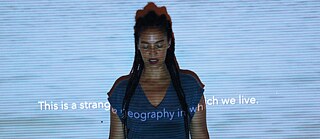 PERFORMANCE "TRILOGY OF ILLUSIONS: GEOGRAPHY/ MATHEMATICS/ BIOLOGY" (2016), VON GRADA KILOMBA
