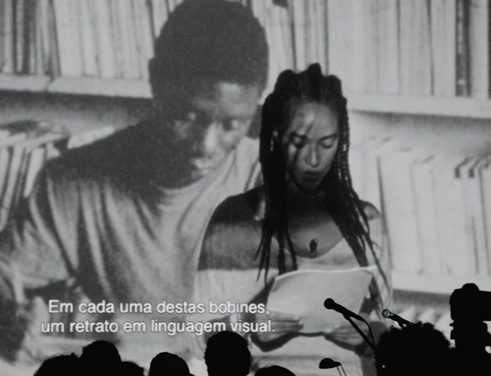 PERFORMANCE "DECOLONIZING KNOWLEDGE", VON GRADA KILOMBA