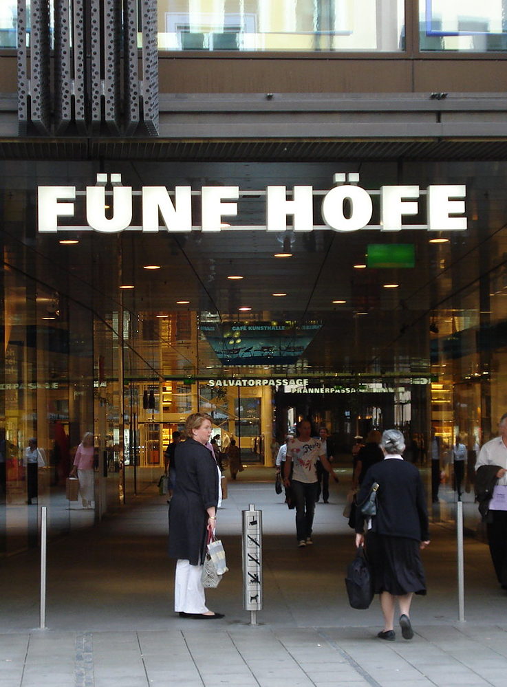 Foto (Ausschnitt): "Fünf Höfe, Munich" (CC BY 2.0) by Tim Brown Architecture, @flickr.com