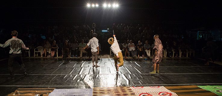 Aufführung „Mobutu choreografiert“ der Kompagnie Gintersdorfer/Klaßen, Dezember 2015
