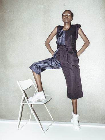 People Berlin | Makeup: Artur Galeno/ Laura Sanson | Models: Lucy and Margaryta | Viva Models