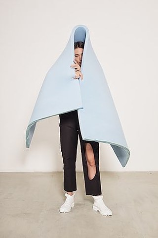 People Berlin | Makeup: Artur Galeno/ Laura Sanson | Models: Lucy and Margaryta | Viva Models