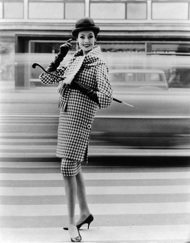 Regina Relang: Hahnentritt-Complet from Uli Richter, 1959 | Photography | Staatliche Museen zu Berlin, Kunstbibliothek 