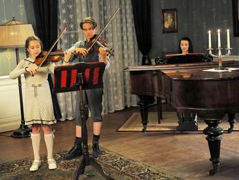 Wunderkinder (Child Prodigies, Markus Rosenmüller, 2010/11) with Mathilda Adamik (left), Elin Kolev, Imogen Burrell