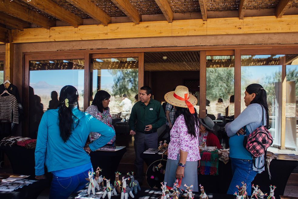 Zusammenkunft zwischen Handwerkern und Hotels in San Pedro de Atacama, organisiert von Smartrip. © Smartrip