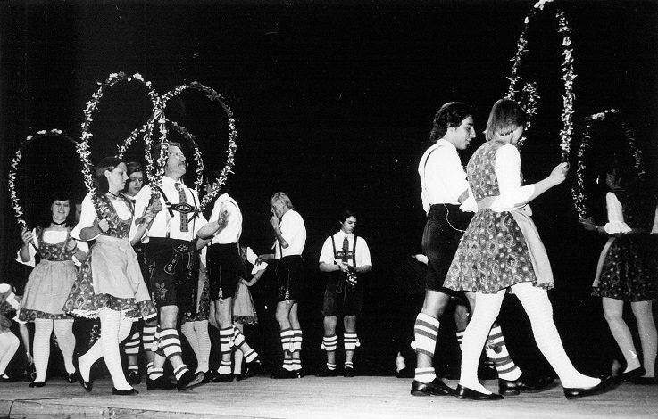 Fiesta de cierre. 1974