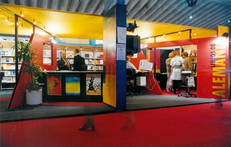 Stand alemán en la Feria del Libro. 2000.