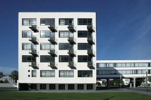 Bauhausgebäude Dessau | Walter Gropius | 1925-26
