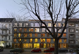 A Berlin-Pankow-i 3xgrün projekt | IfuH Institut für urbanen Holzbau mit atelier pk, roedig.schop architekten, rozynski_sturm architekten