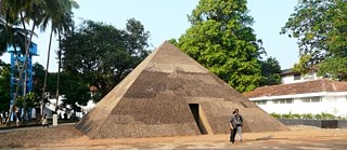 Aleš Šteger, “The Pyramid of Exiled Poets”