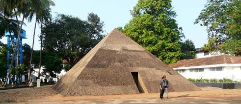 Aleš Šteger, “The Pyramid of Exiled Poets”