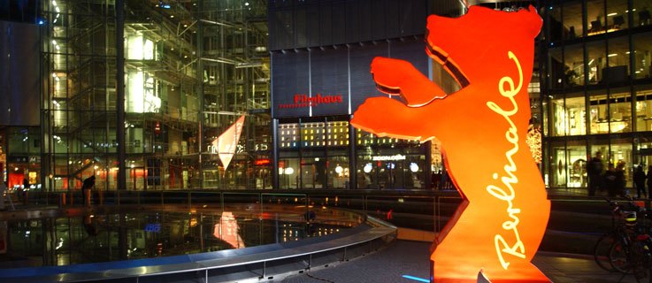 Der Berlinale-Bär im Sony Center am Potzdamer Platz