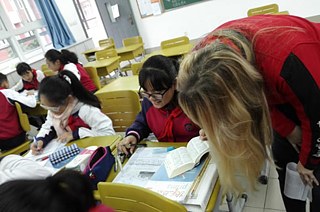 Thema Wald wird in den Deutschunterricht der Shanghai Jincai Fremdsprachenschule eingeführt