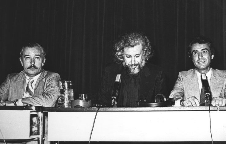 Fermin Fevre, Jorge Glusberg y Horacio Safons, Jornadas de la Critica, auditorio del GI. 1981.