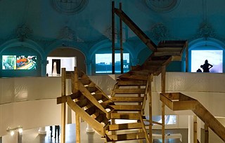 "Menos Tiempo que Lugar" muestra indepedencia