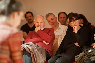 Das Publikum fiebert mit.