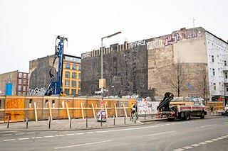 Cuvry-Graffiti – Blu (2008) 