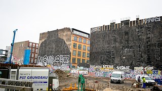 Cuvry-Graffiti – Blu (2008) 