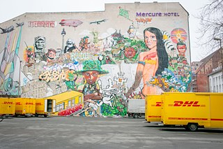 Interbrigadas – Fassade Mercure Hotel – Verschiedene Künstler