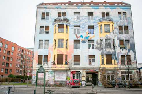 Tommy-Weisbecker-Haus – Verschiedene Künstler