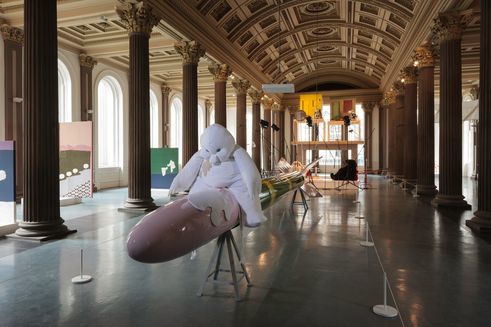 Cosima von Bonin | Ausstellungsansicht “WHO´S EXPLOITING WHO IN THE DEEP SEA?” | Gallery of Modern Art, Glasgow International Festival 2016 