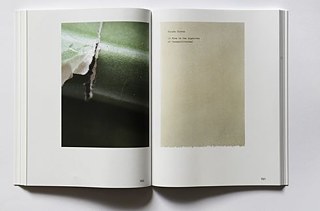 Naeem Mohaiemen, "Volume Eleven (A Flaw in the Algorithm of Cosmopolitanism) ", South as a State of Mind #6 [documenta 14 #1] (2015), S. 150–151.