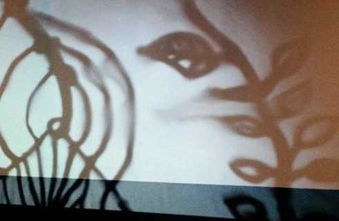 L'installation audiovisuelle de Navid Navad 