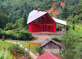 Gemeindezentrum in Sa Seng | 1+1>2 International Architecture JSC